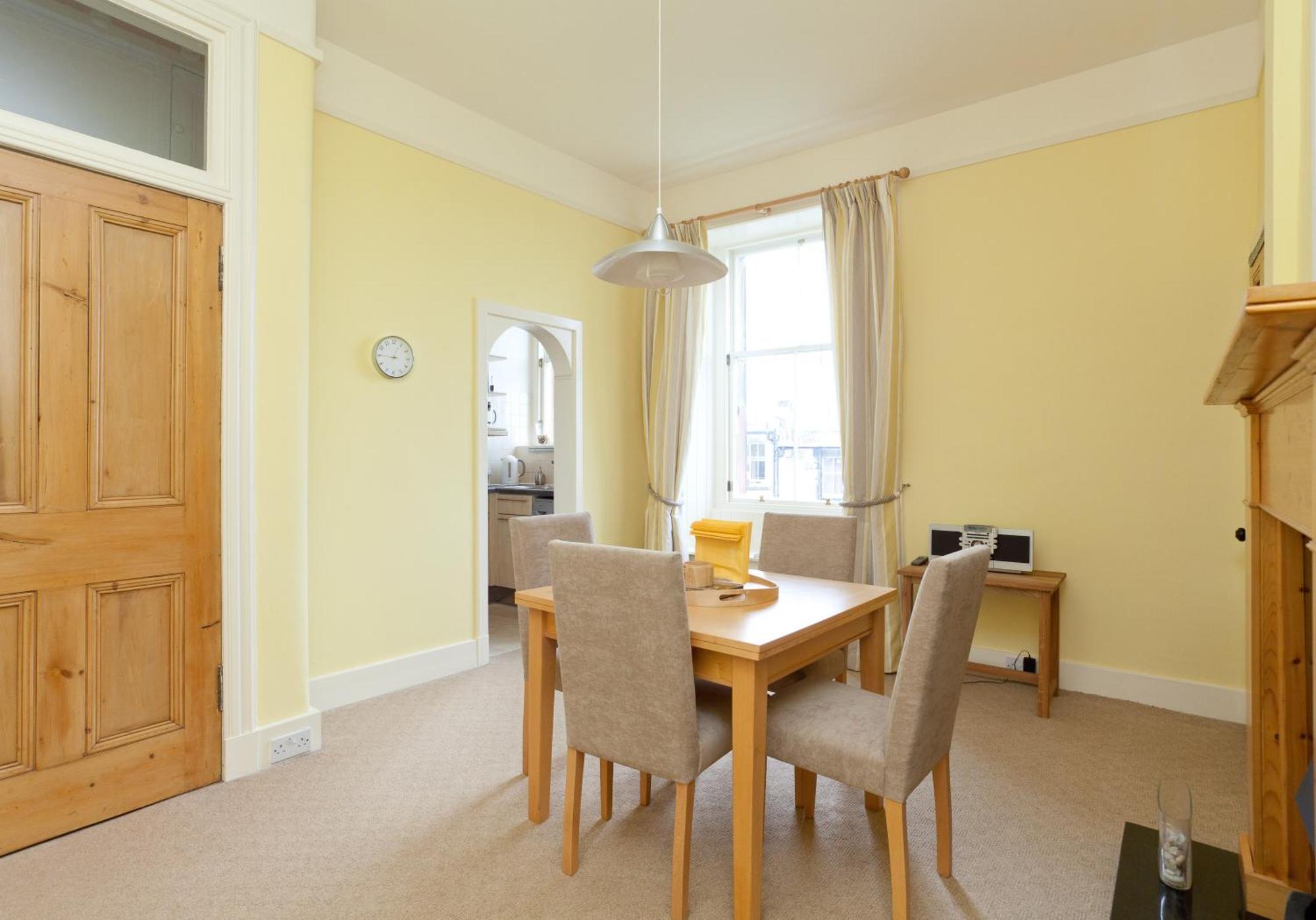 Mardale Crescent - 380 Apartment Единбург Екстериор снимка