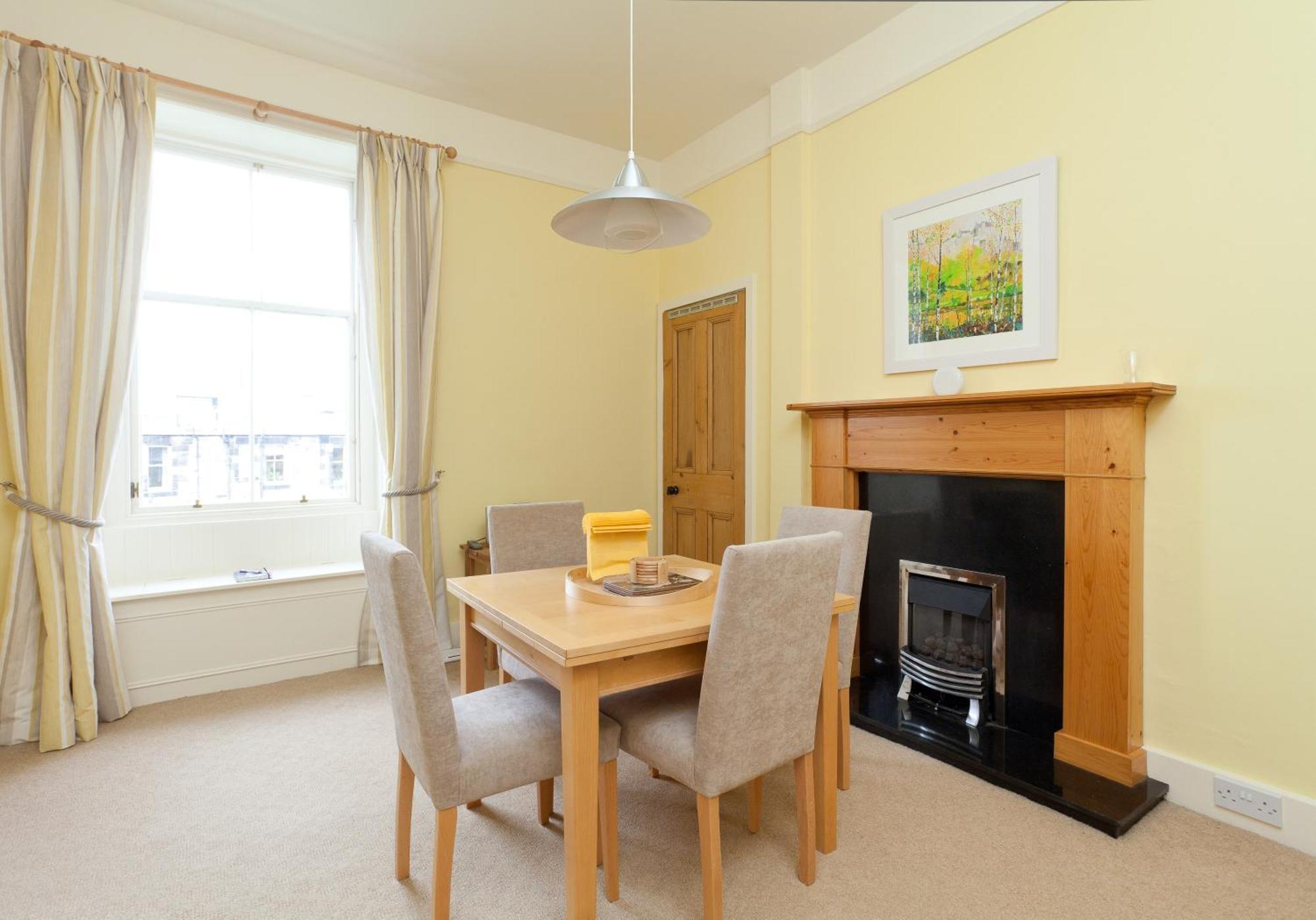 Mardale Crescent - 380 Apartment Единбург Екстериор снимка