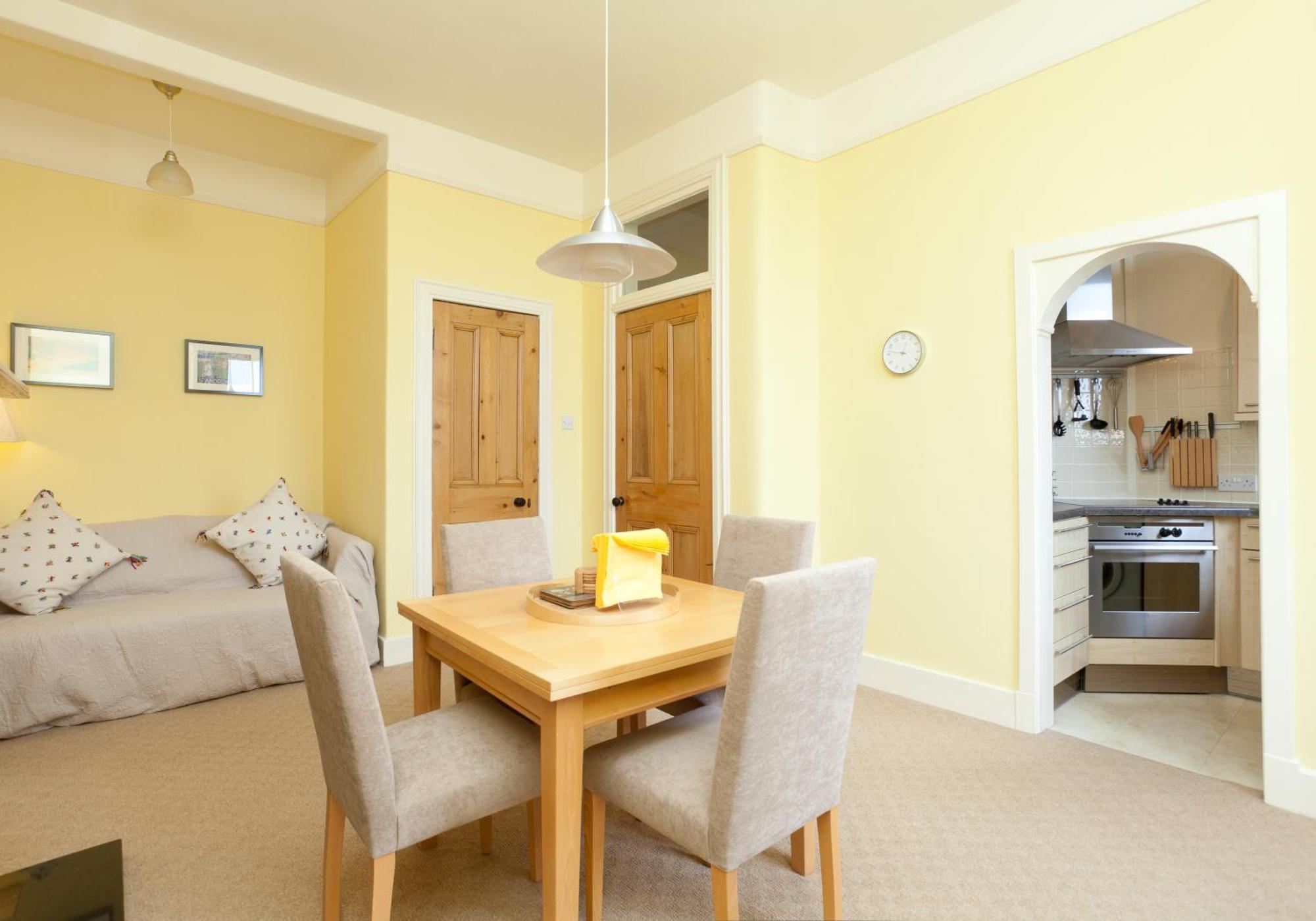 Mardale Crescent - 380 Apartment Единбург Екстериор снимка