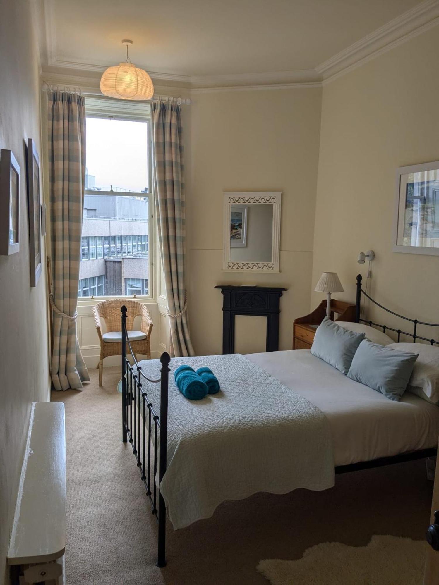Mardale Crescent - 380 Apartment Единбург Екстериор снимка